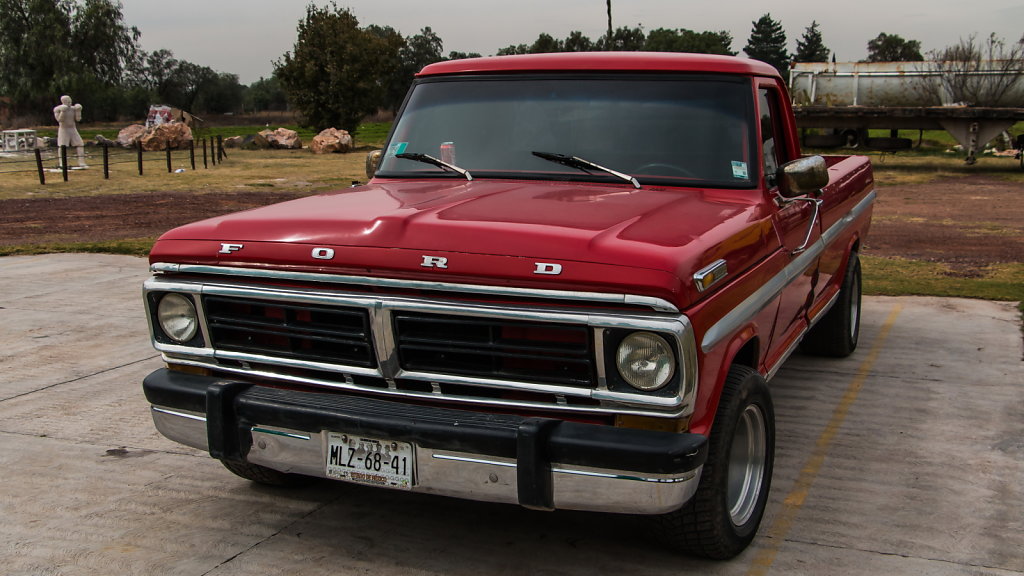 Oldtimer Ford F150 in Guadalupe, Mexico