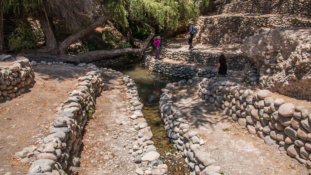 Präkolumb. Brunnen (ancient water source), Nasca, Peru, 2015