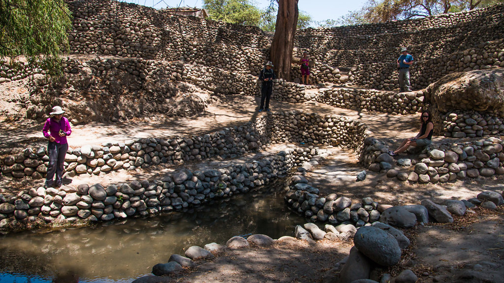Präkolumb. Brunnen (ancient water source), Nasca, Peru, 2015